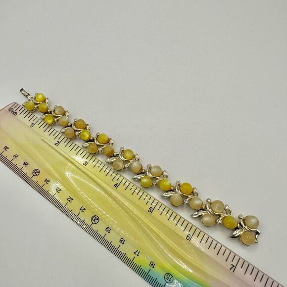 Yellow beaded vintage bracelet - Picture 7 of 9